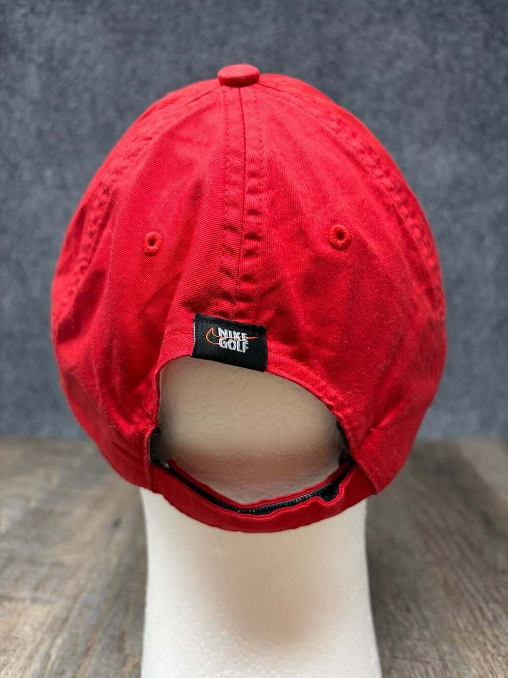Nike Hat Adult Red Strap Back Cap Golf Athleisure Tennis Pickleball Swooshnique - Picture 4 of 8